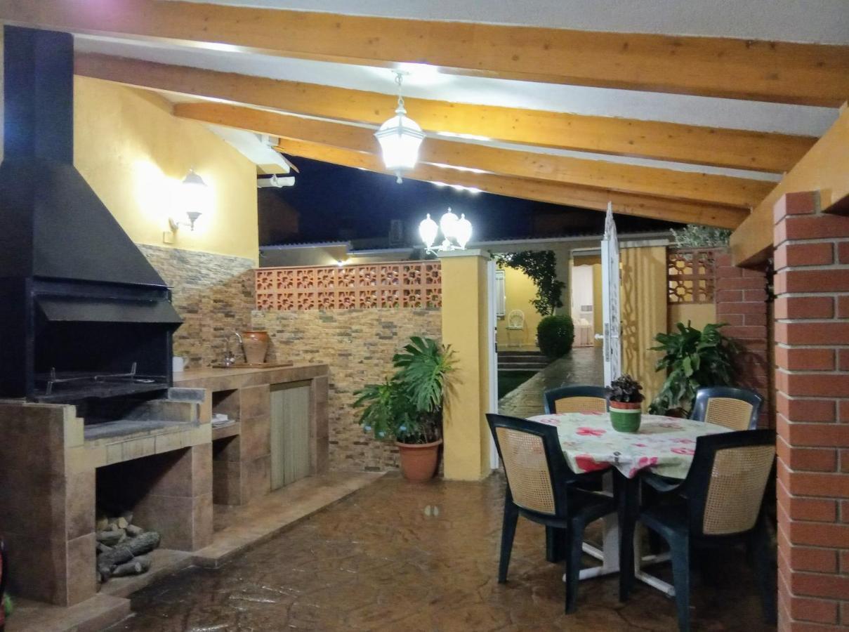 Chalet Vacacional Con Piscina Privada Y Barbacoa Таррагона Экстерьер фото